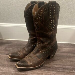 Ariat cowgirl boots